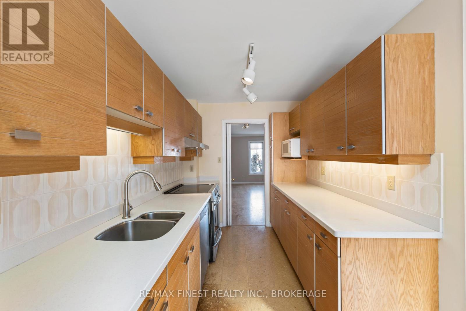 16 - 1 Place D'armes, Kingston (East Of Sir John A. Blvd), Ontario  K7K 6R8 - Photo 15 - X12765780