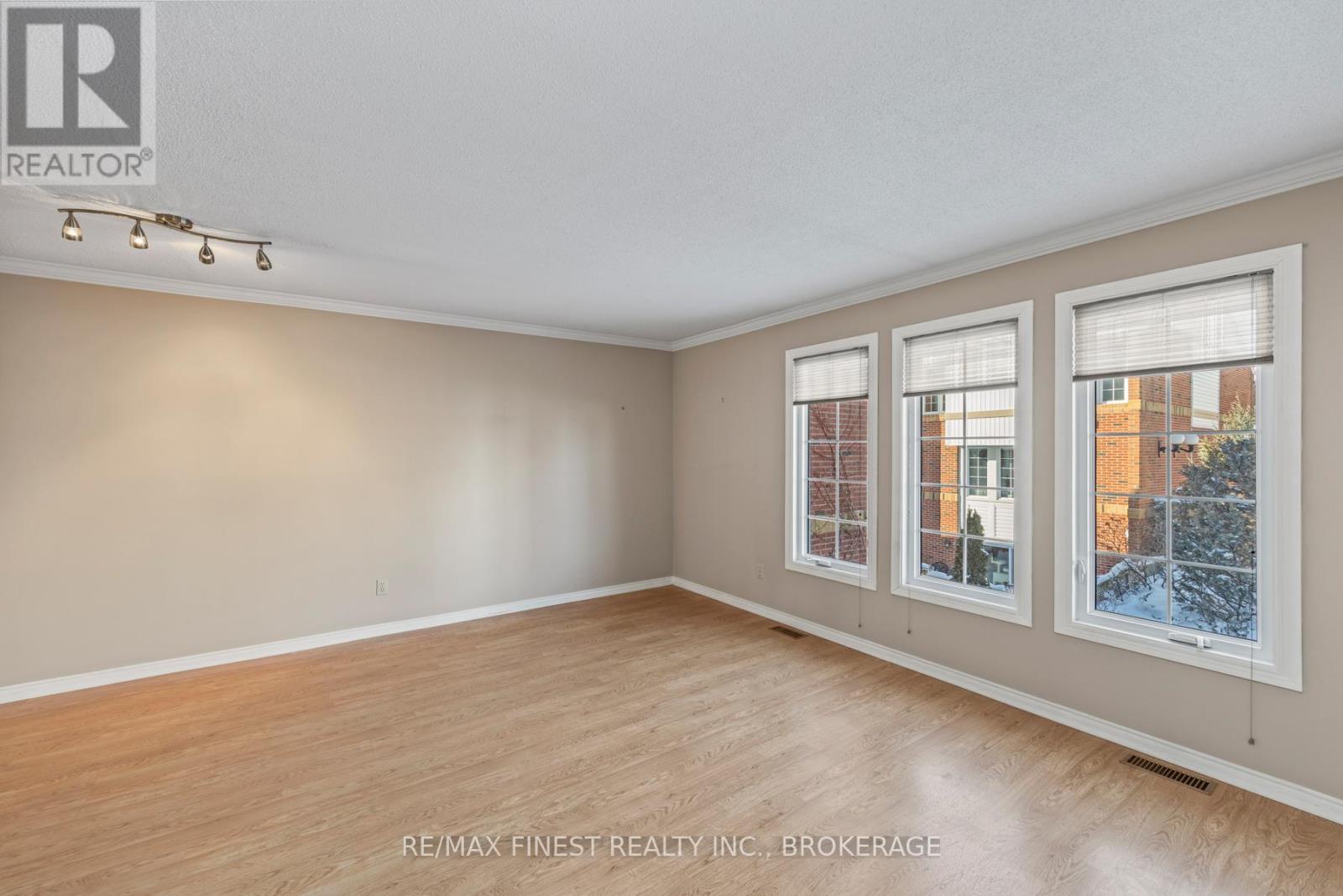 16 - 1 Place D'armes, Kingston (East Of Sir John A. Blvd), Ontario  K7K 6R8 - Photo 14 - X12765780