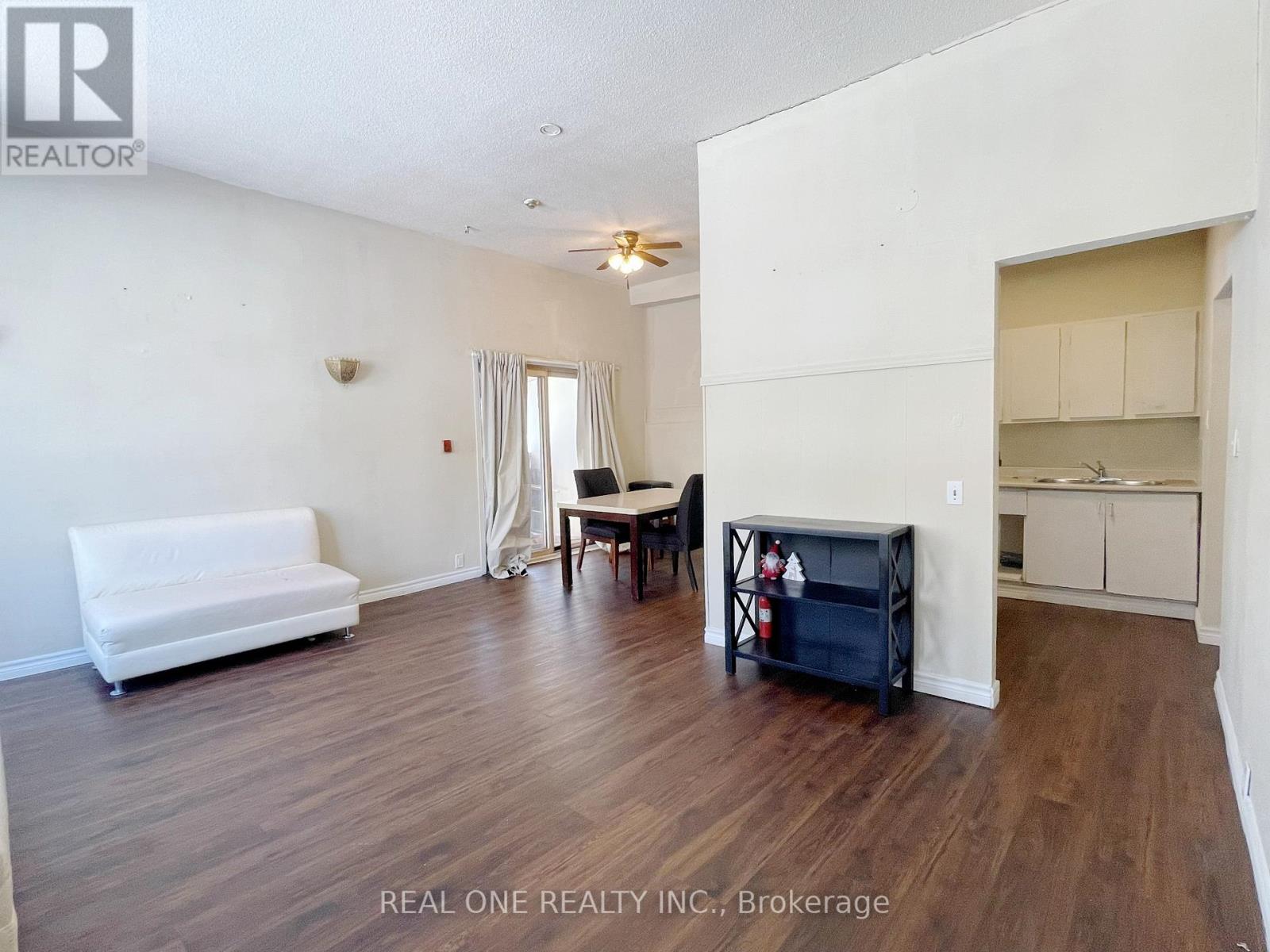 102 Twenty Fifth Street, Toronto, Ontario  M8V 3P8 - Photo 5 - W12765608