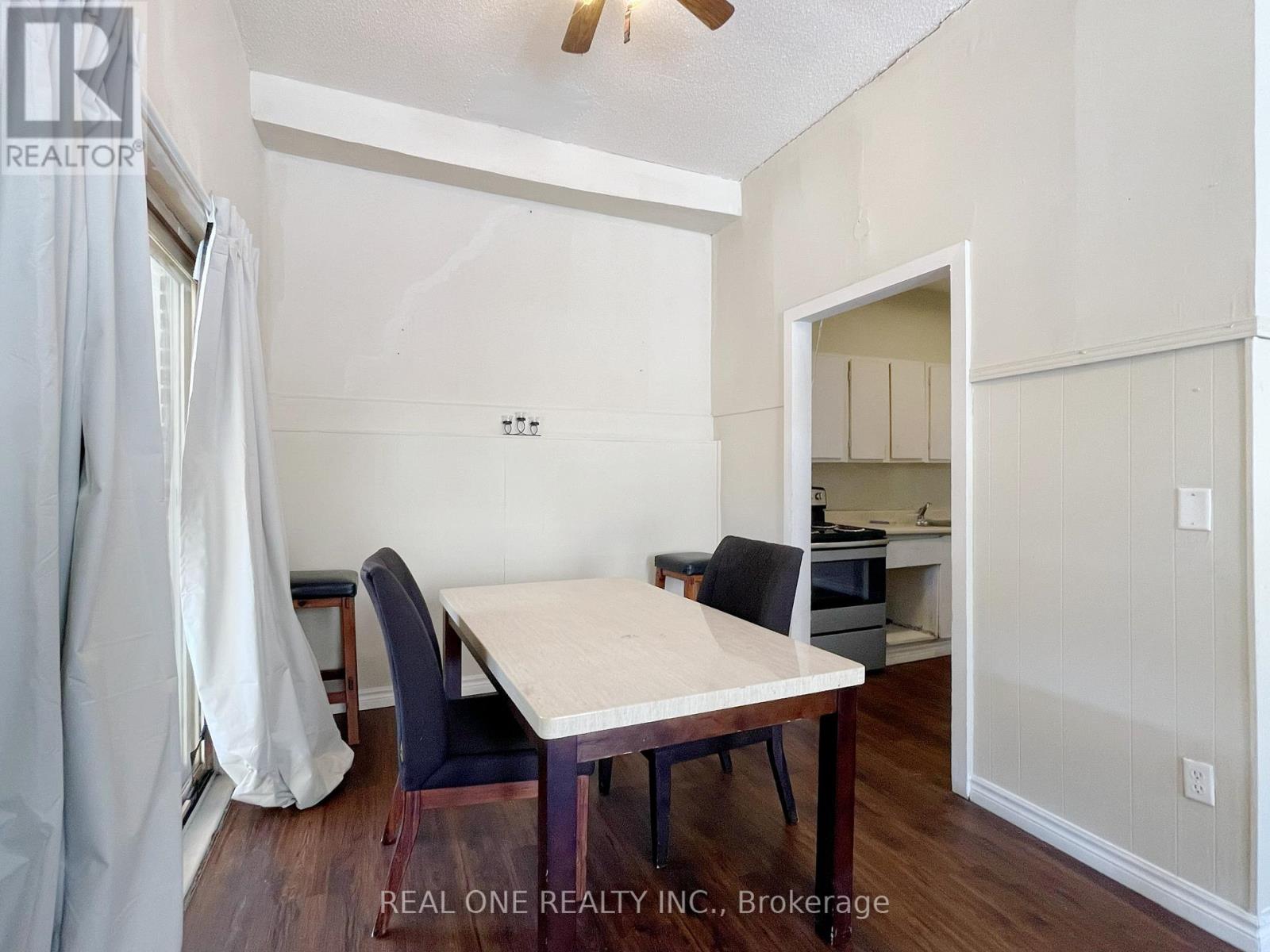 102 Twenty Fifth Street, Toronto, Ontario  M8V 3P8 - Photo 8 - W12765608