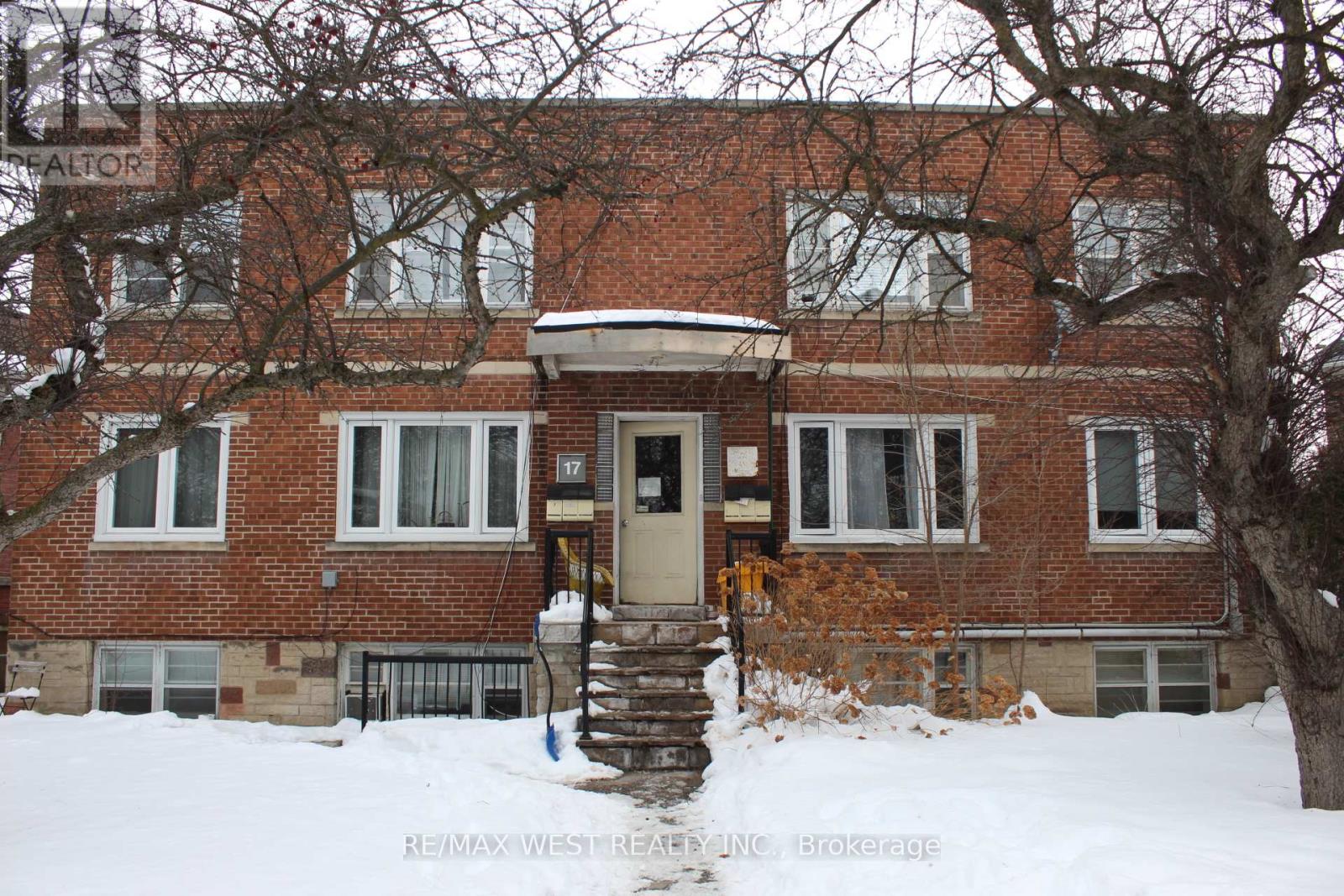 6 - 17 SOUTH KINGSWAY ROAD, Toronto, Ontario