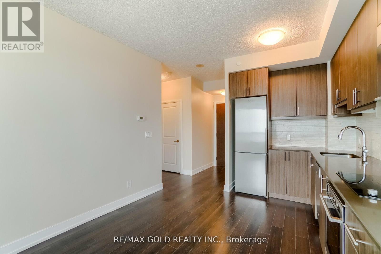 2727 - 2 Eva Road, Toronto, Ontario  M9C 0A9 - Photo 9 - W12765738