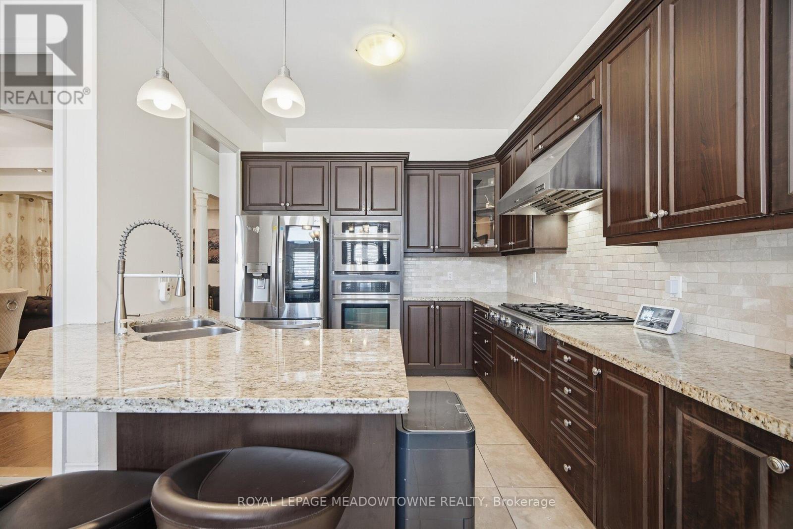 5221 Adobe Court, Mississauga (Churchill Meadows), Ontario  L5M 0K8 - Photo 11 - W12765748