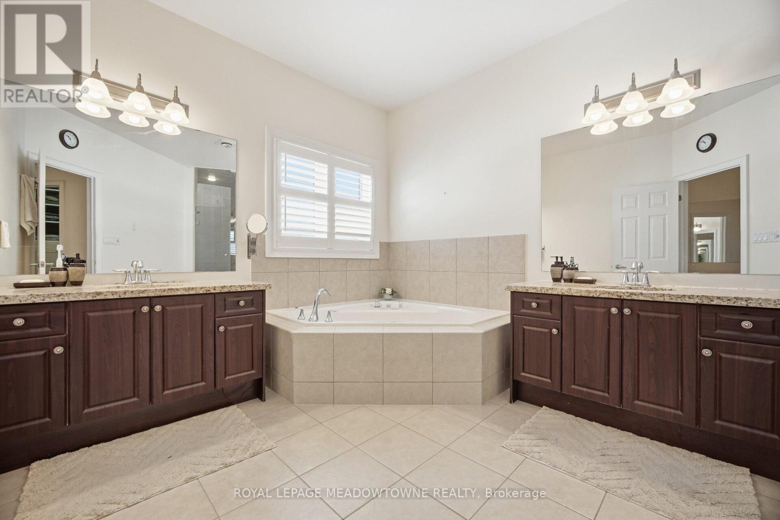 5221 Adobe Court, Mississauga (Churchill Meadows), Ontario  L5M 0K8 - Photo 27 - W12765748