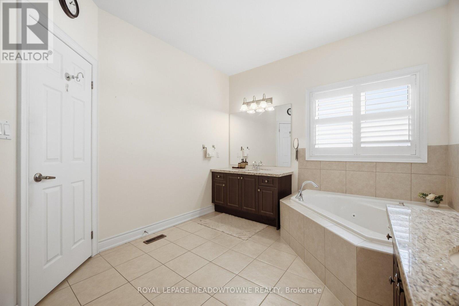 5221 Adobe Court, Mississauga (Churchill Meadows), Ontario  L5M 0K8 - Photo 28 - W12765748