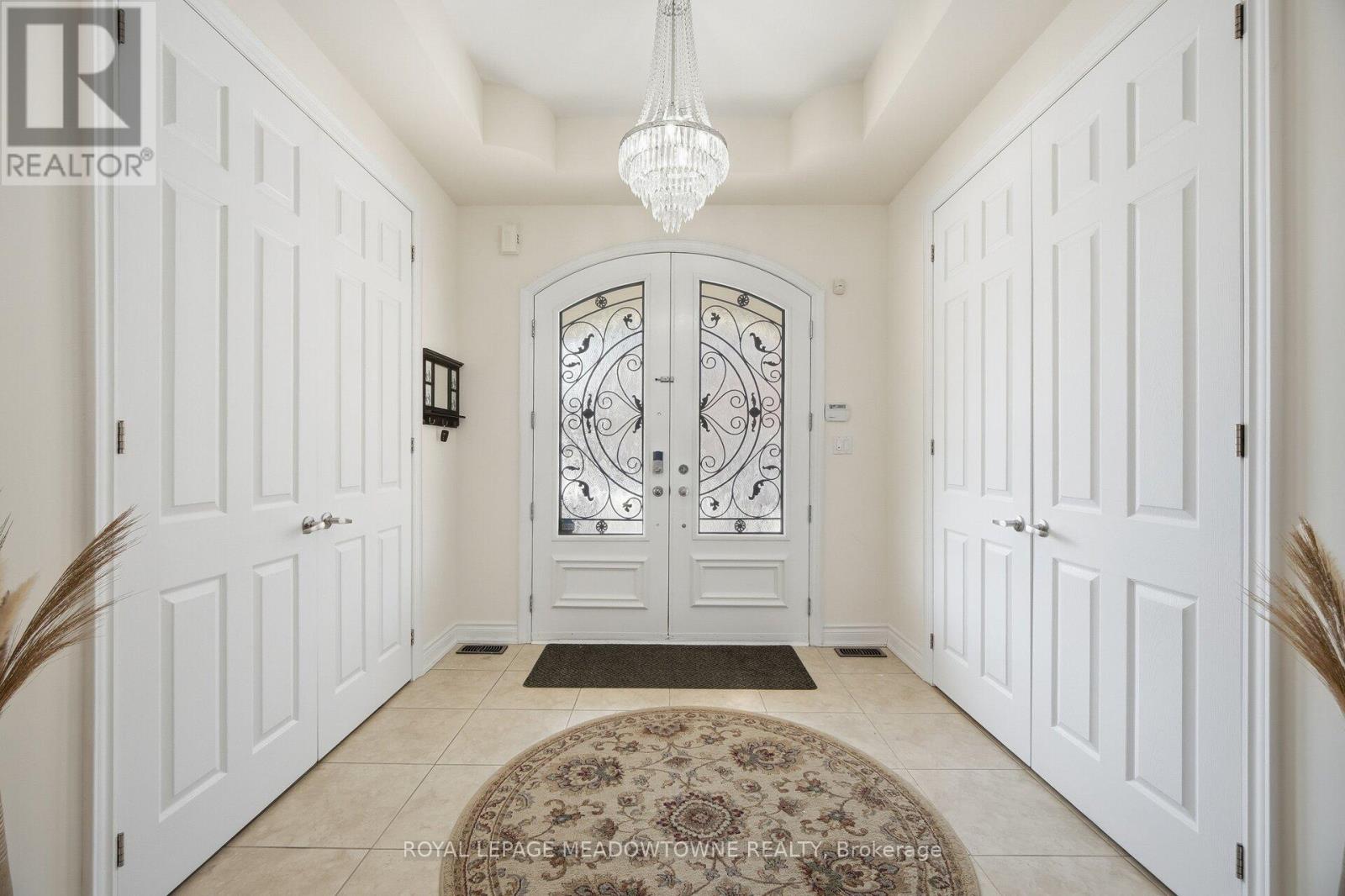 5221 Adobe Court, Mississauga (Churchill Meadows), Ontario  L5M 0K8 - Photo 5 - W12765748