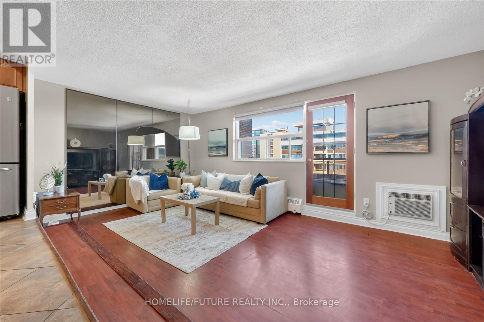 704 - 15 Elizabeth Street N, Mississauga (Port Credit), Ontario  L5G 2Z3 - Photo 17 - W12765792