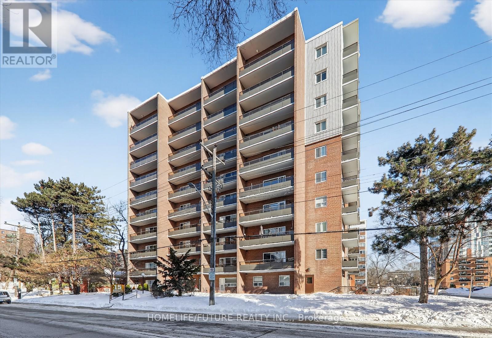 704 - 15 Elizabeth Street N, Mississauga (Port Credit), Ontario  L5G 2Z3 - Photo 3 - W12765792