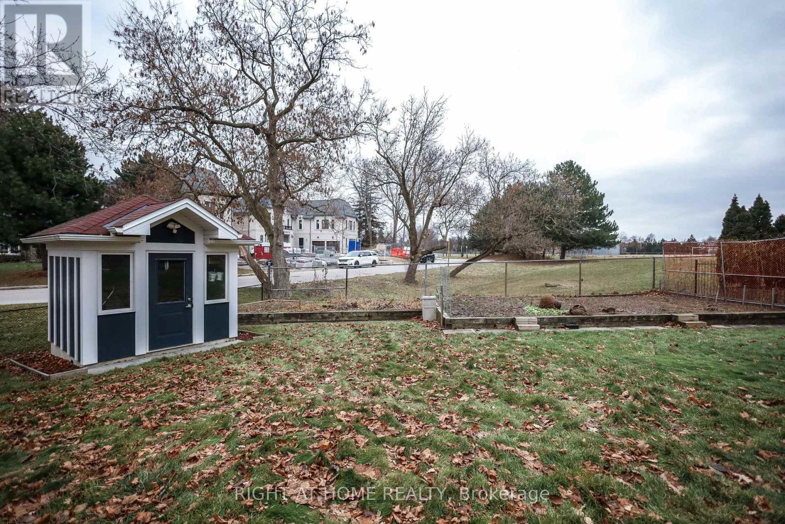 1827 Folkway Drive, Mississauga (Erin Mills), Ontario  L5L 2X1 - Photo 47 - W12765802