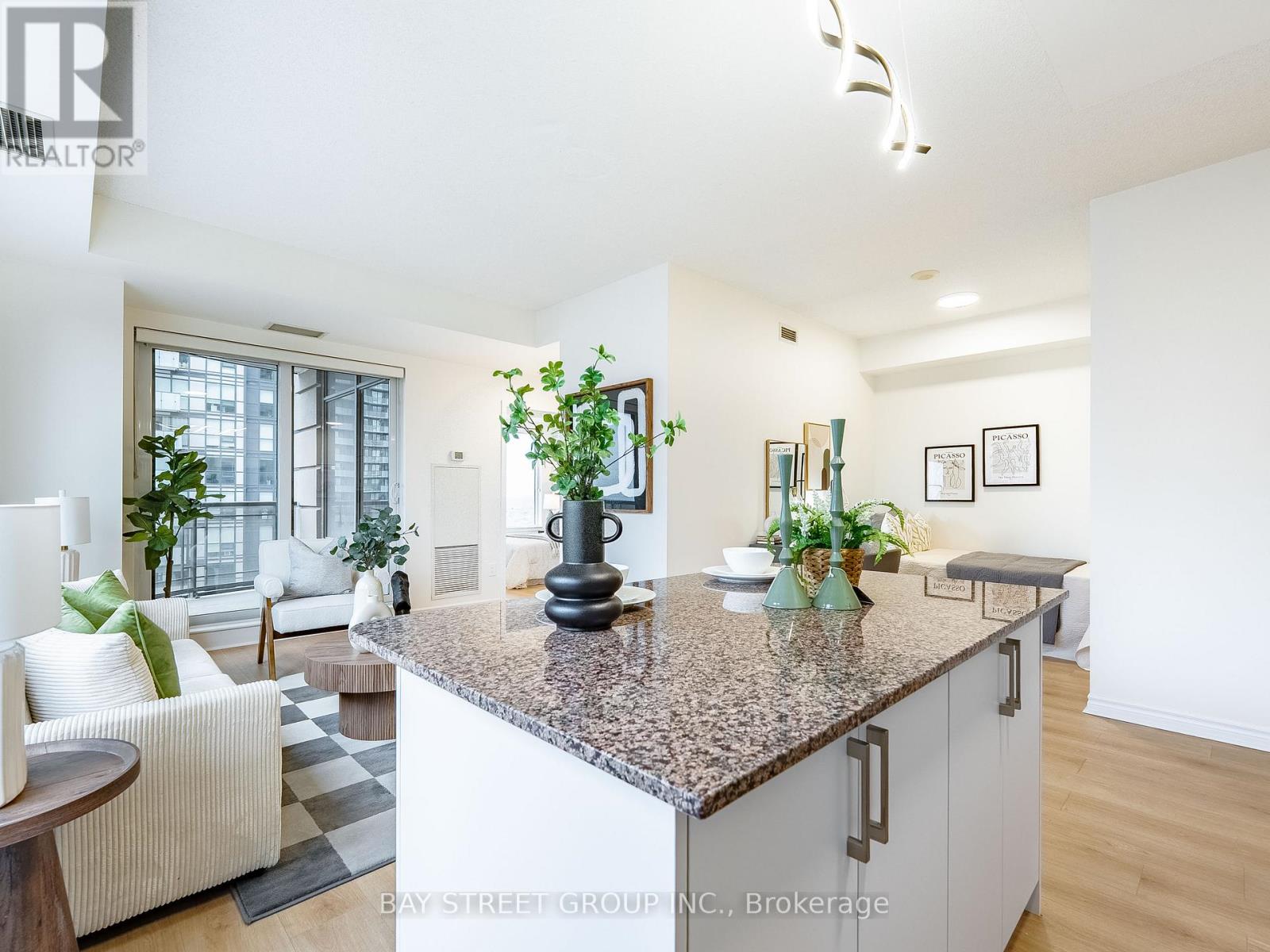 2308 - 385 Prince Of Wales Drive, Mississauga, Ontario  L5B 0C6 - Photo 11 - W12765810