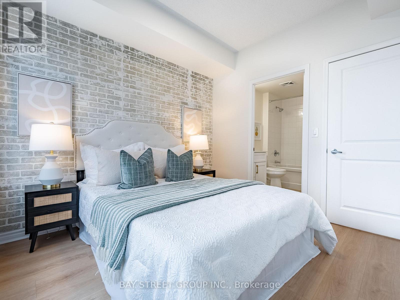 2308 - 385 Prince Of Wales Drive, Mississauga, Ontario  L5B 0C6 - Photo 19 - W12765810