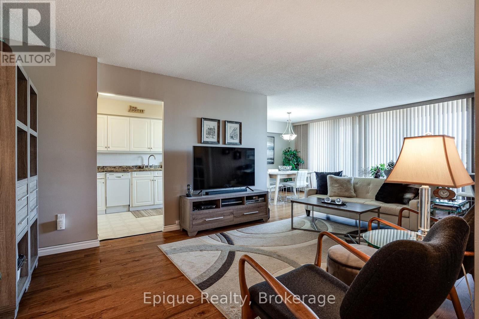 409 - 2055 Upper Middle Road, Burlington, Ontario  L7P 3P4 - Photo 3 - W12765824
