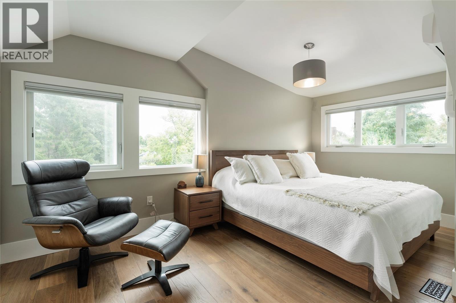 2051 Hampshire Rd, Oak Bay, British Columbia  V8R 5V2 - Photo 26 - 1024242