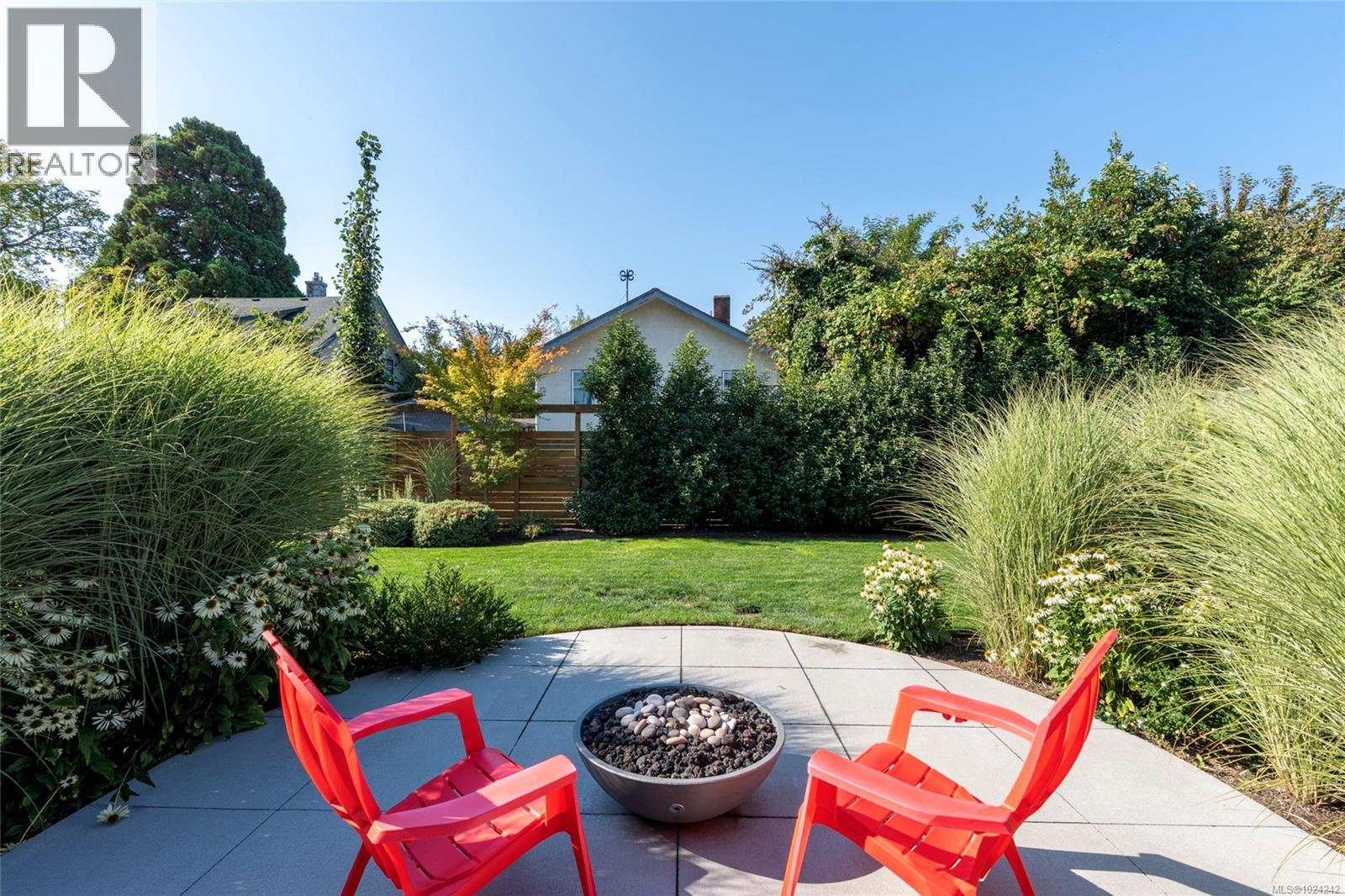 2051 Hampshire Rd, Oak Bay, British Columbia  V8R 5V2 - Photo 71 - 1024242