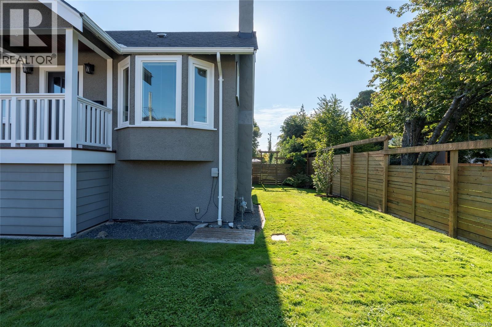 2051 Hampshire Rd, Oak Bay, British Columbia  V8R 5V2 - Photo 74 - 1024242