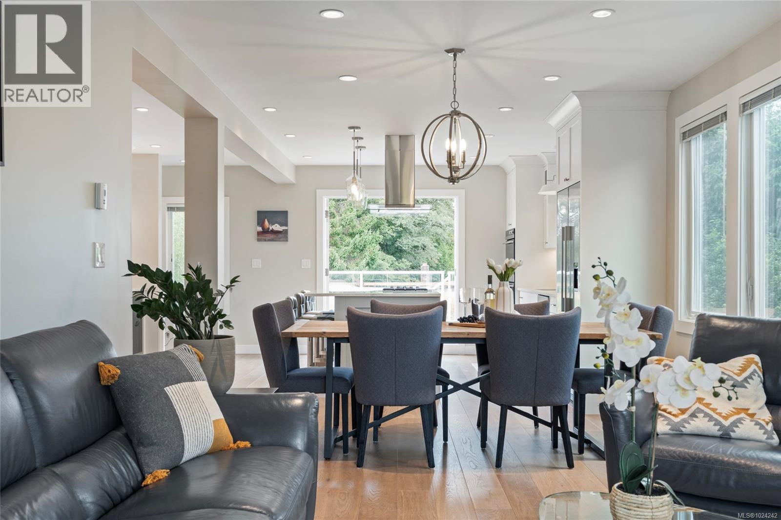 2051 Hampshire Rd, Oak Bay, British Columbia  V8R 5V2 - Photo 18 - 1024242