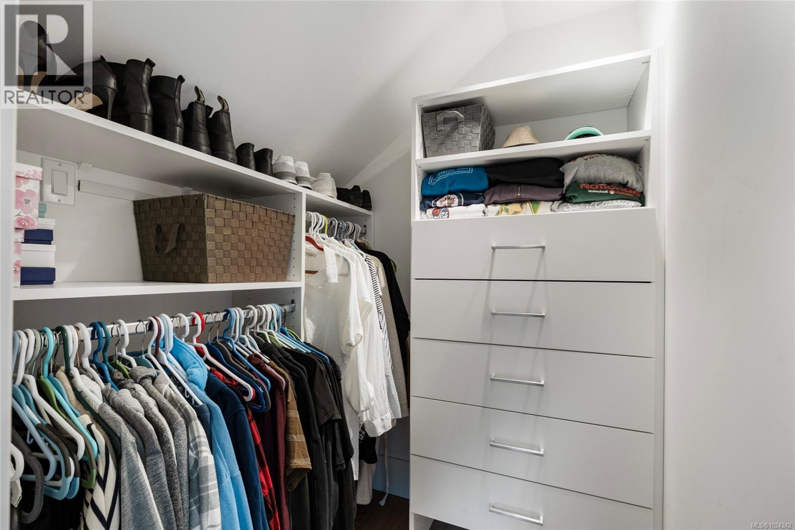 2051 Hampshire Rd, Oak Bay, British Columbia  V8R 5V2 - Photo 29 - 1024242