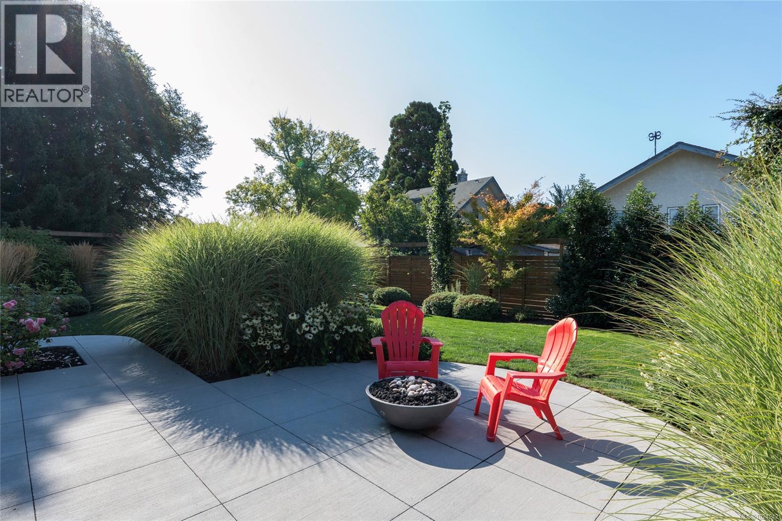 2051 Hampshire Rd, Oak Bay, British Columbia  V8R 5V2 - Photo 72 - 1024242