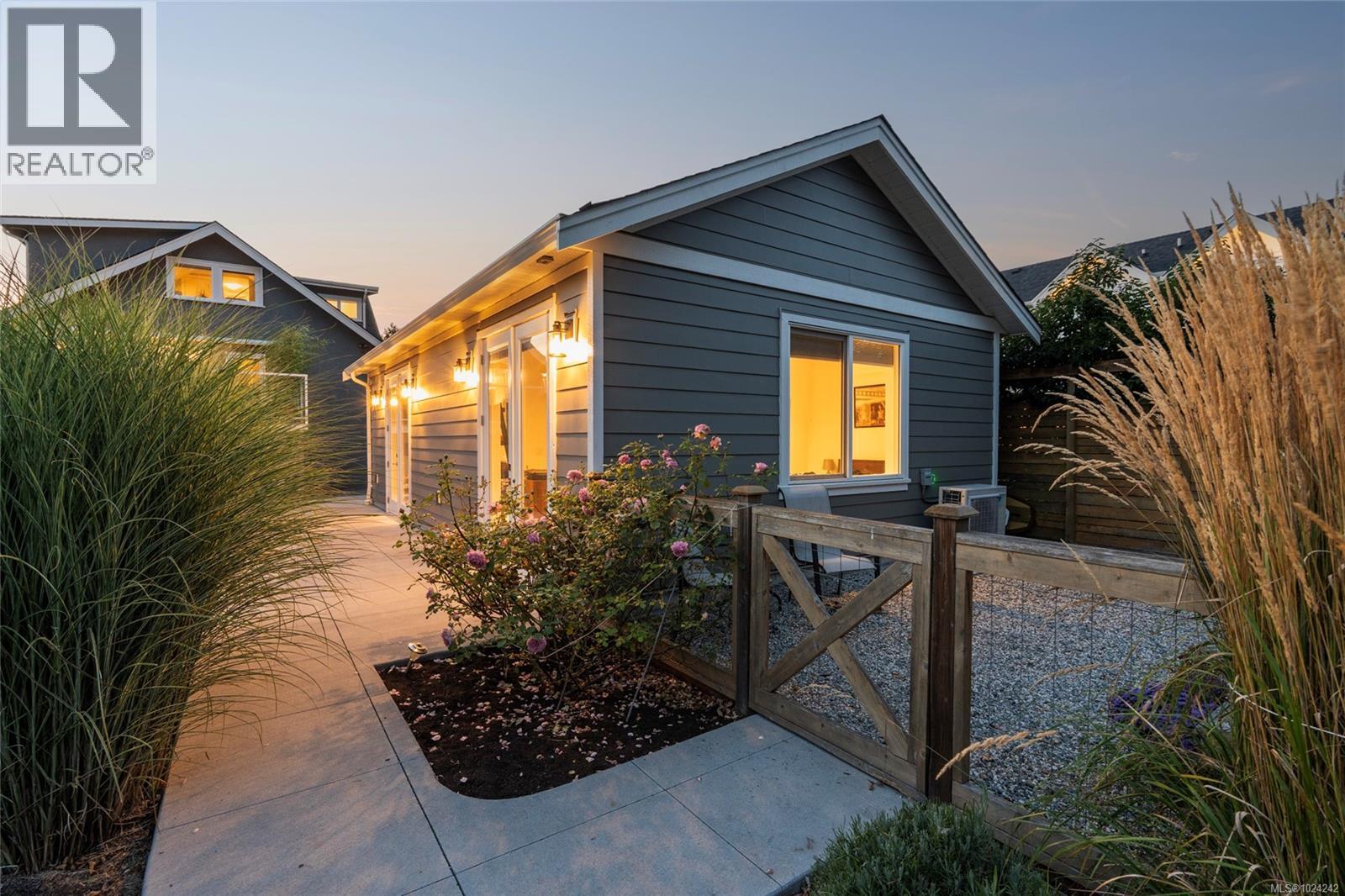 2051 Hampshire Rd, Oak Bay, British Columbia  V8R 5V2 - Photo 67 - 1024242