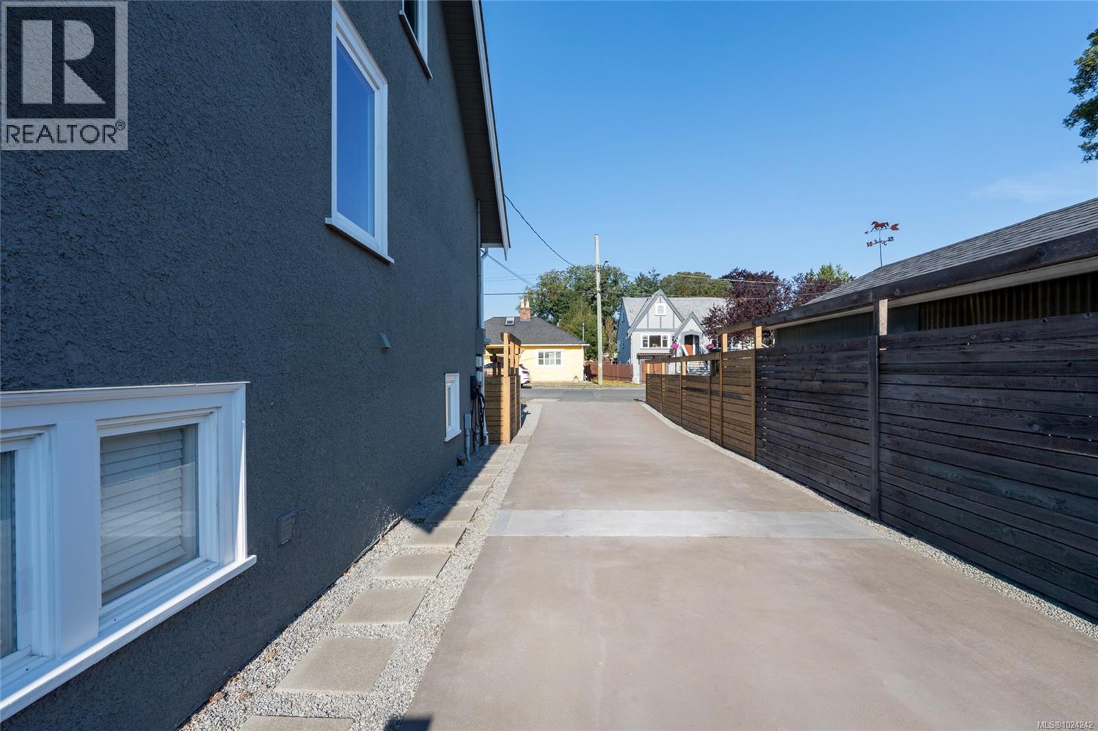 2051 Hampshire Rd, Oak Bay, British Columbia  V8R 5V2 - Photo 78 - 1024242