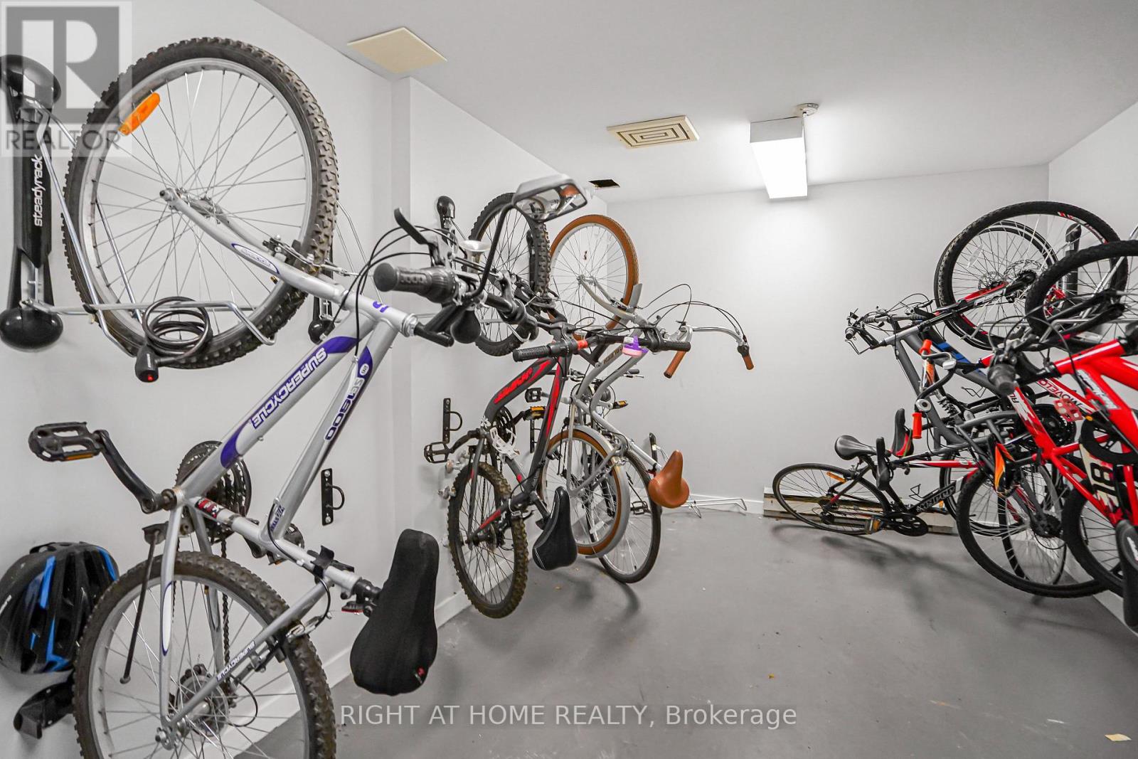 203 - 18 Holborn Court, Kitchener, Ontario  N2A 4A1 - Photo 21 - X12765620