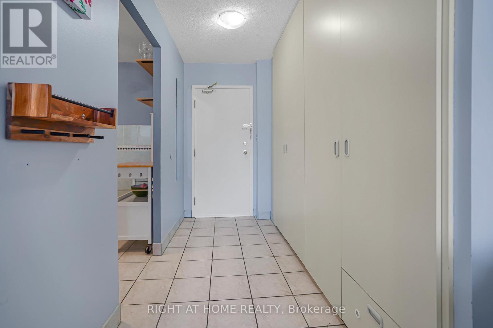 203 - 18 Holborn Court, Kitchener, Ontario  N2A 4A1 - Photo 6 - X12765620