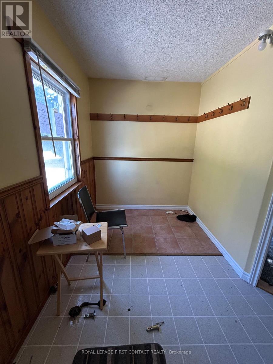 16 Leisure Lane, Kawartha Lakes (Fenelon), Ontario  K9V 4R1 - Photo 10 - X12765646