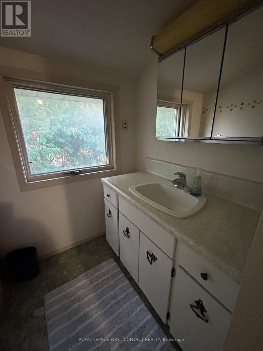 16 Leisure Lane, Kawartha Lakes (Fenelon), Ontario  K9V 4R1 - Photo 29 - X12765646