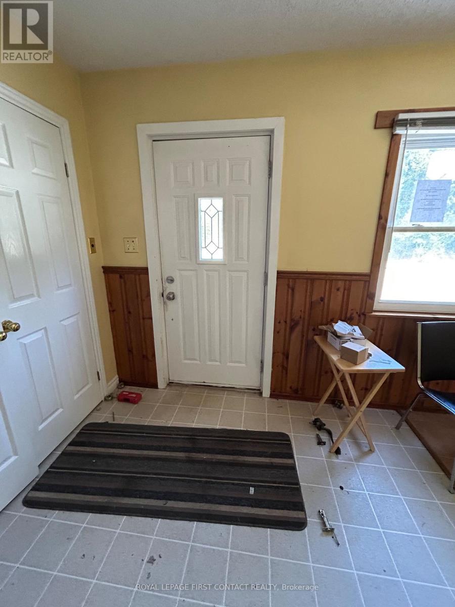 16 Leisure Lane, Kawartha Lakes (Fenelon), Ontario  K9V 4R1 - Photo 9 - X12765646