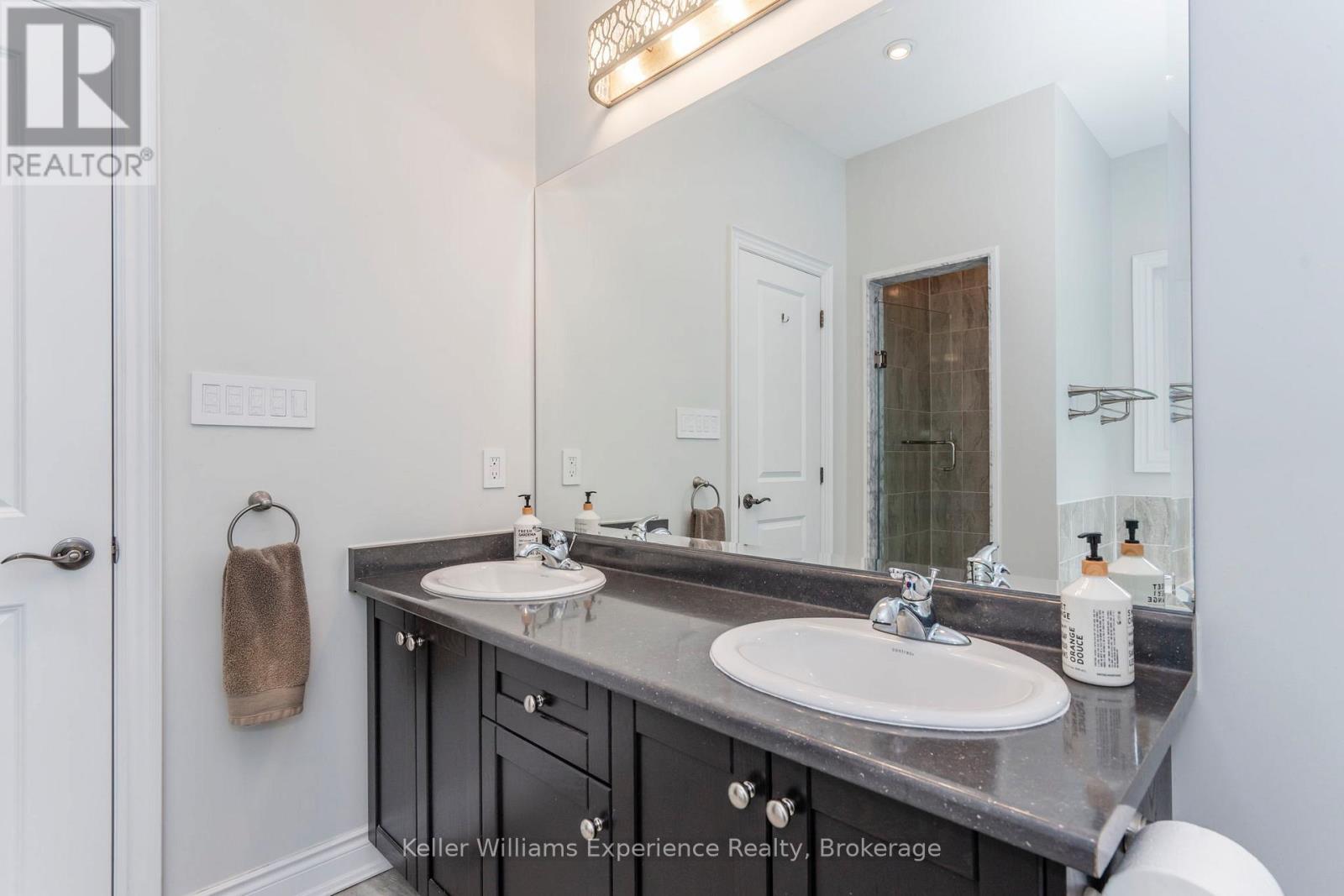 1 Topaz Court, Oro-Medonte, Ontario  L0L 2E0 - Photo 20 - S12695610