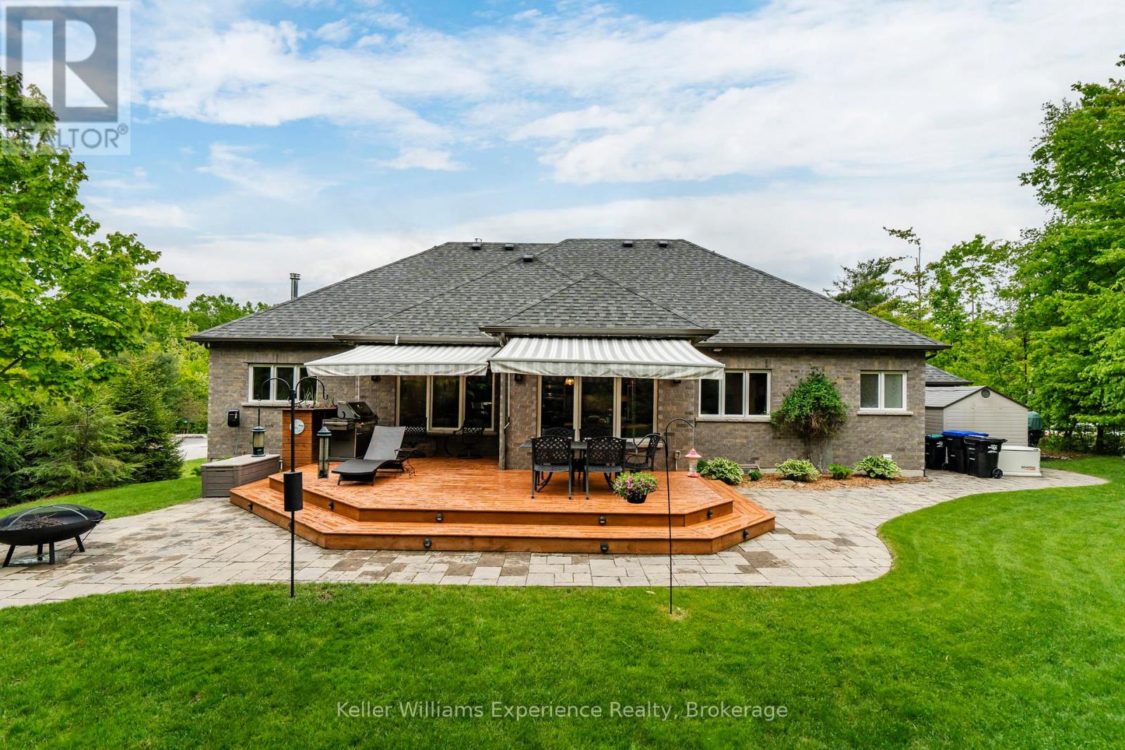 1 Topaz Court, Oro-Medonte, Ontario  L0L 2E0 - Photo 35 - S12695610