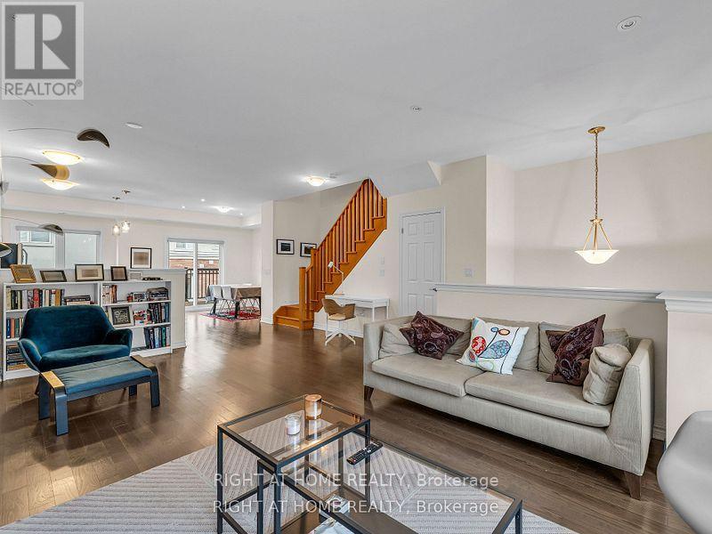 22 Coneflower Crescent, Toronto, Ontario  M2R 0A5 - Photo 6 - C12658304