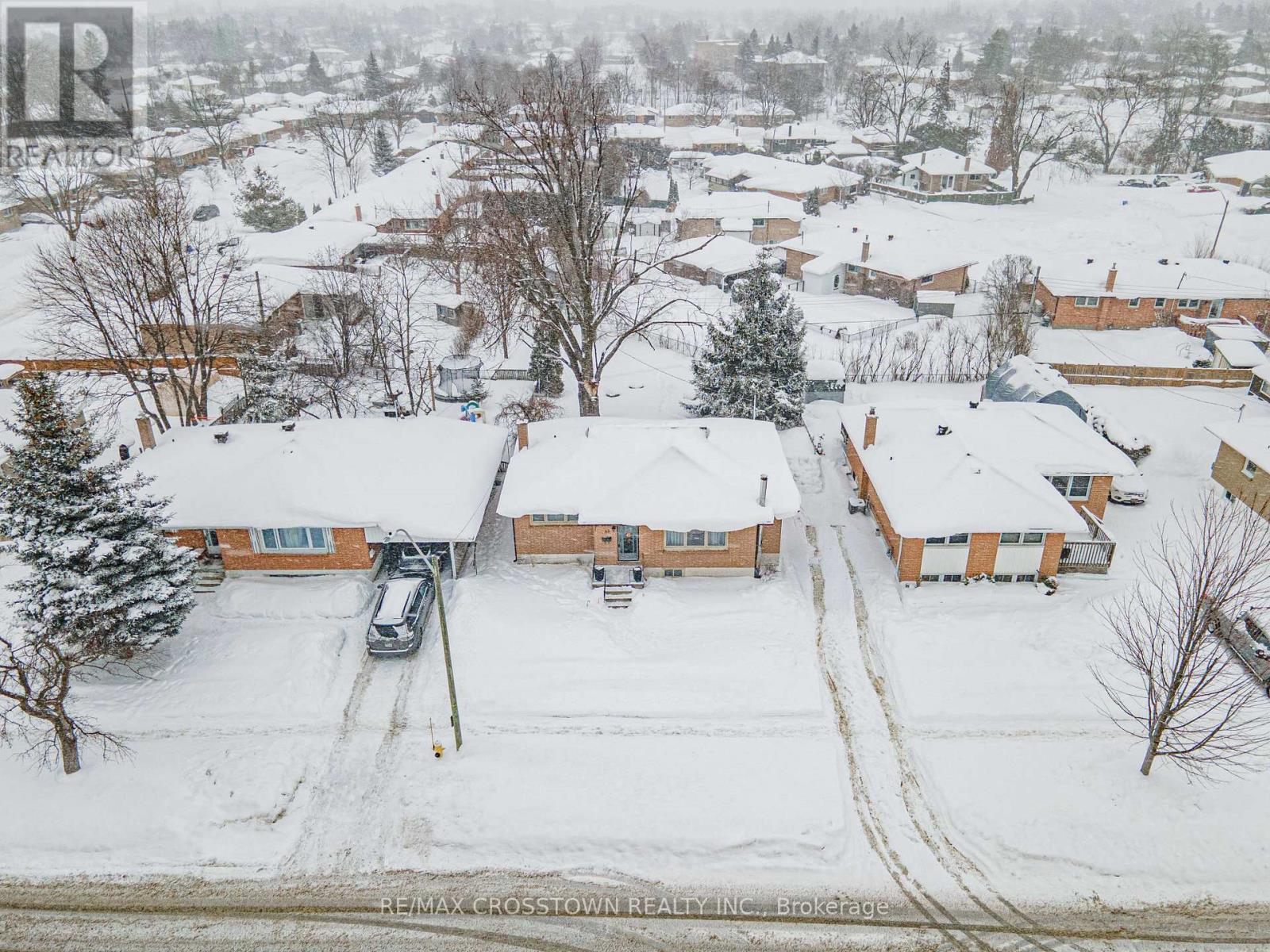 55 DAVIDSON STREET, Barrie, Ontario