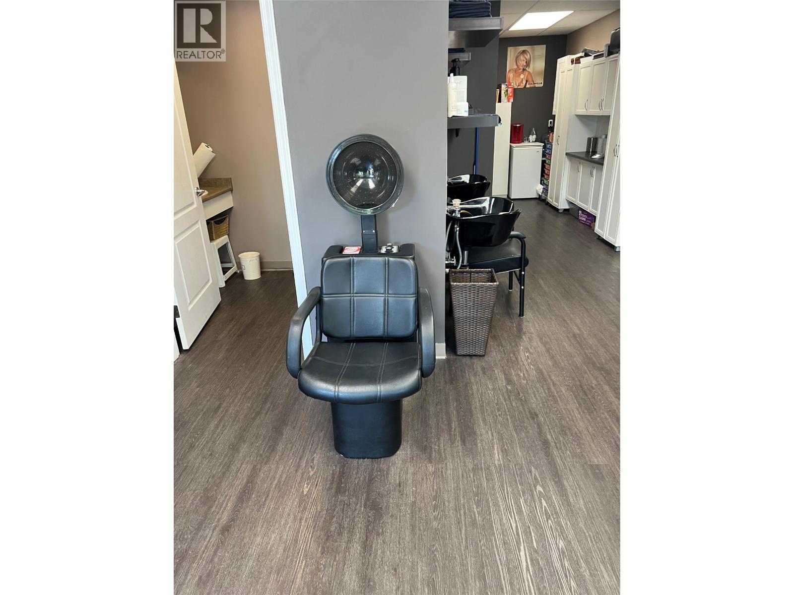 102 2081 McDougall Road West Kelowna Photo 3