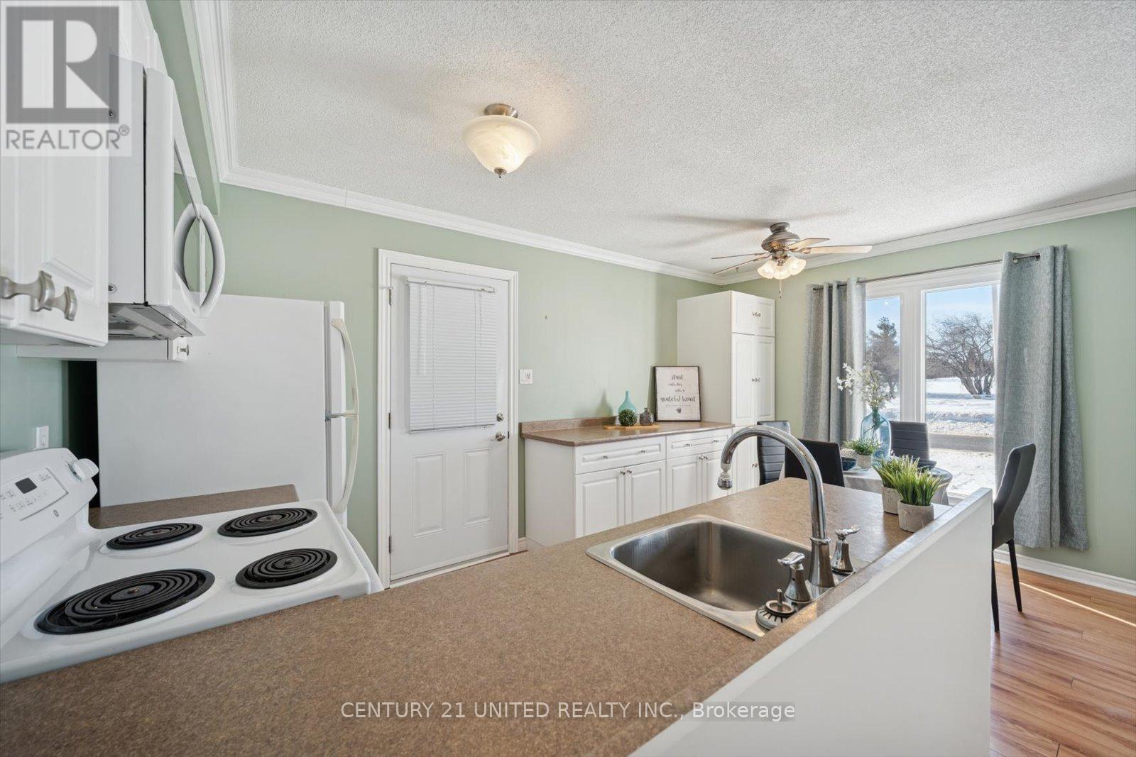 1186 Neptune Street, Peterborough (Northcrest Ward 5), Ontario  K9H 7M6 - Photo 11 - X12765850