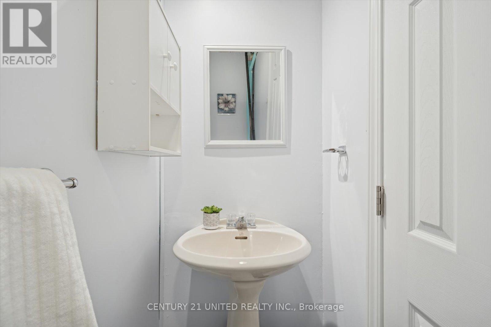 1186 Neptune Street, Peterborough (Northcrest Ward 5), Ontario  K9H 7M6 - Photo 35 - X12765850