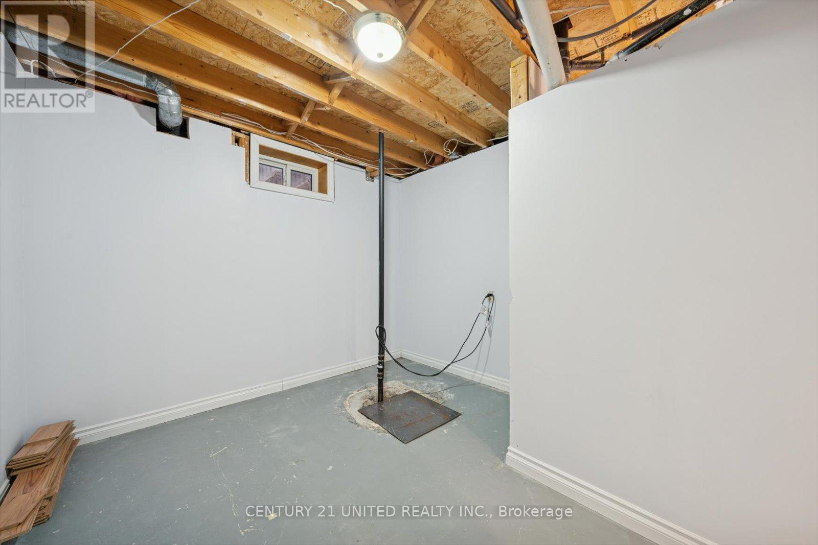 1186 Neptune Street, Peterborough (Northcrest Ward 5), Ontario  K9H 7M6 - Photo 37 - X12765850