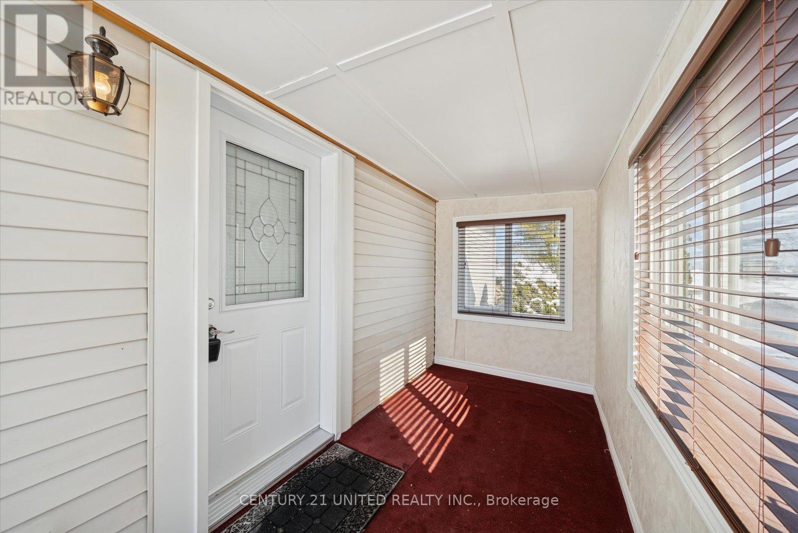 1186 Neptune Street, Peterborough (Northcrest Ward 5), Ontario  K9H 7M6 - Photo 8 - X12765850