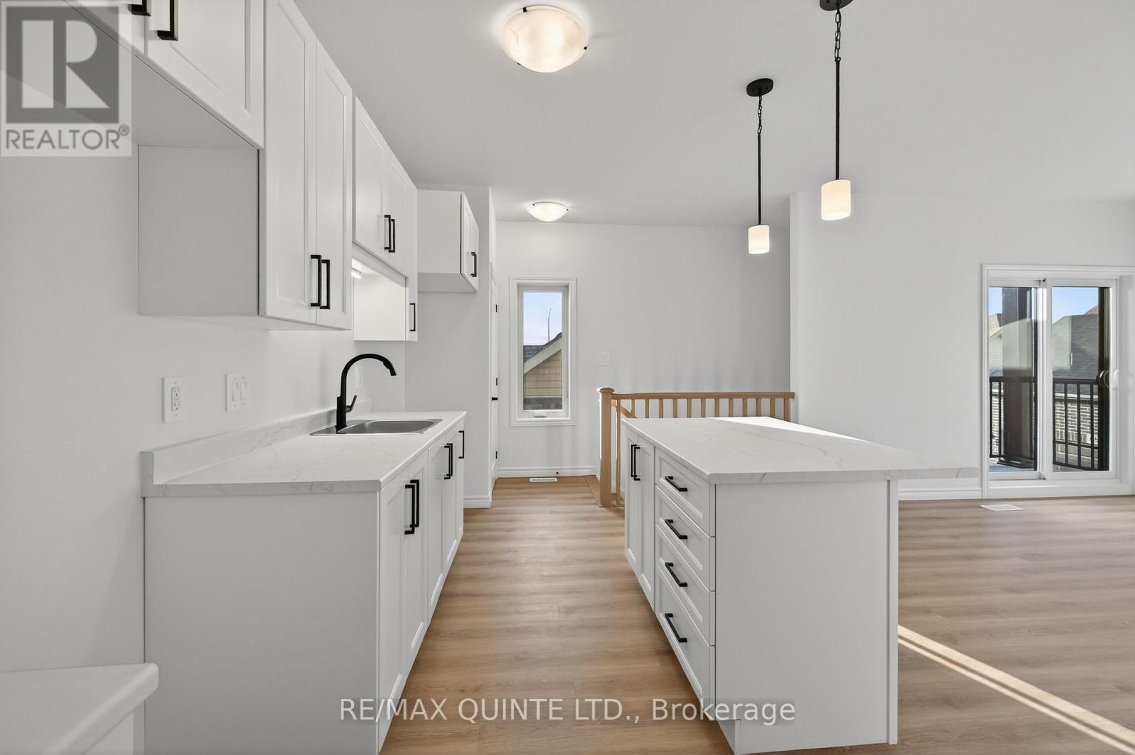 77b Athabaska Drive, Belleville (Thurlow Ward), Ontario  K8N 0T1 - Photo 7 - X12765852