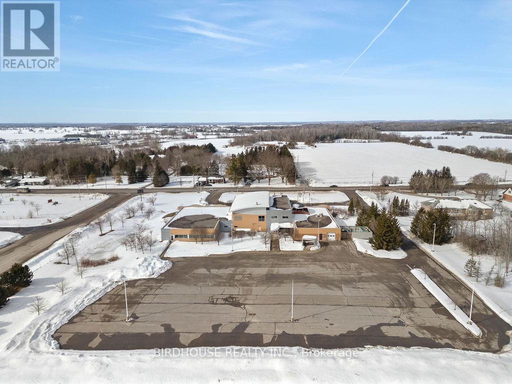 1800 Sq Ft - 336 Angeline Street S, Kawartha Lakes, Ontario  K9V 0J8 - Photo 4 - X12765928