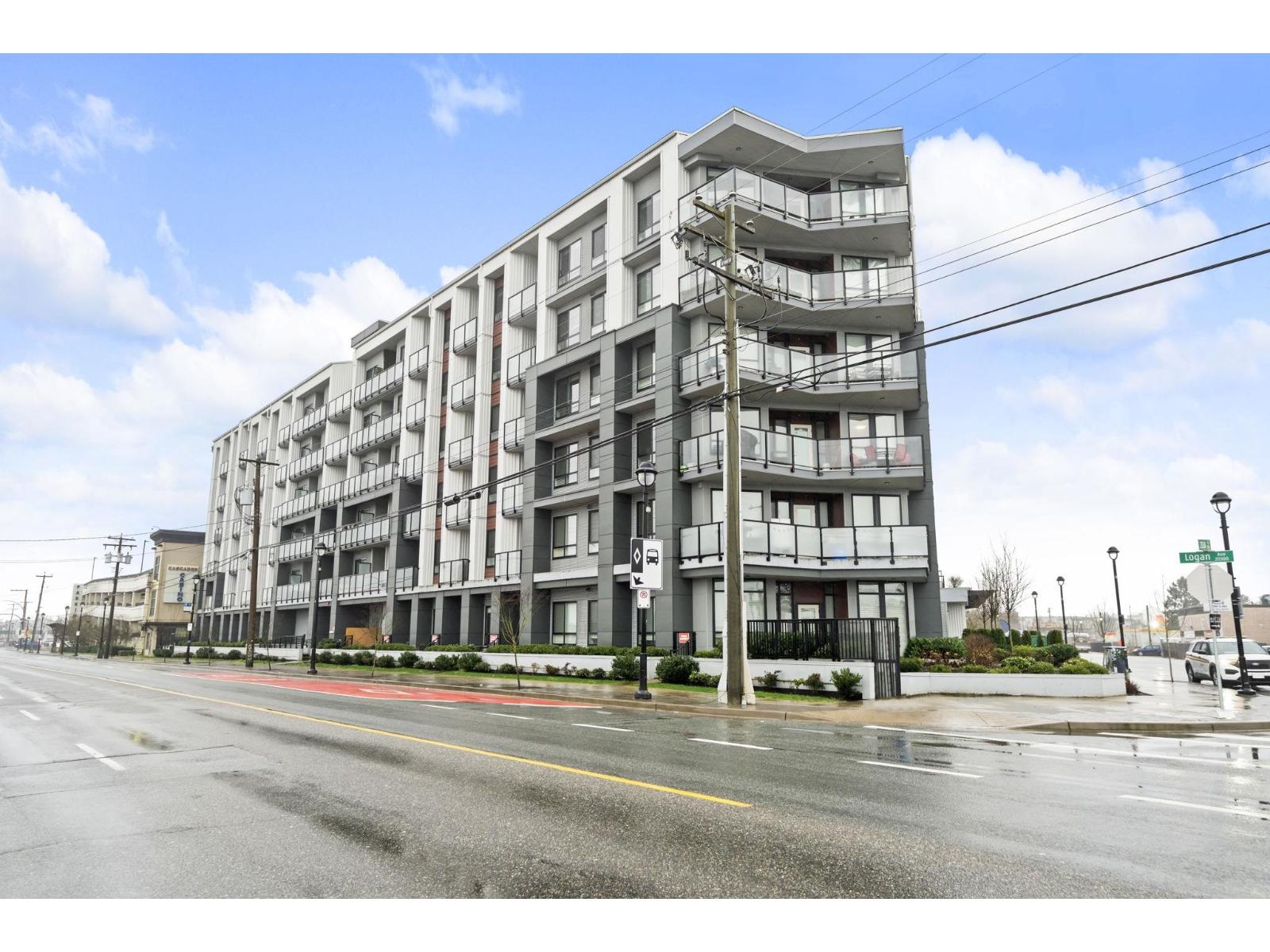 520 20360 Logan Avenue, Langley, British Columbia  V3A 0P5 - Photo 1 - R3086578