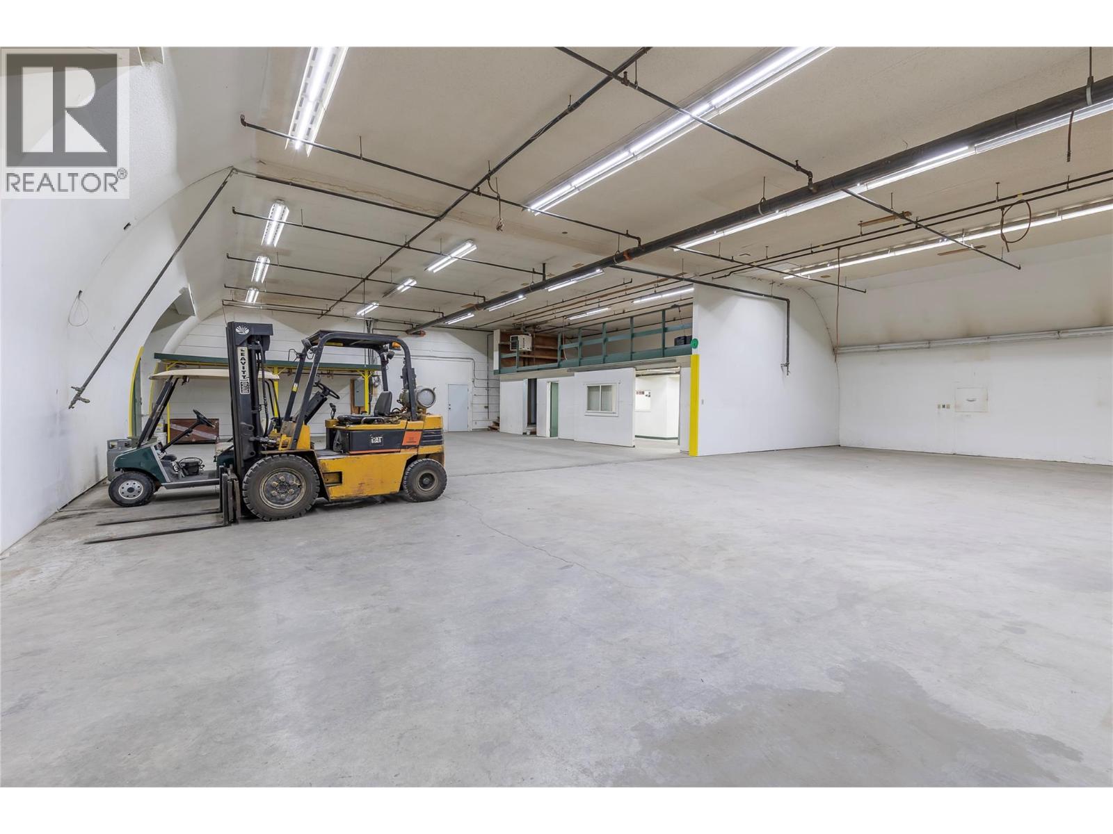 6248 Pleasant Valley Road, Vernon, British Columbia  V1B 3R3 - Photo 10 - 10373501