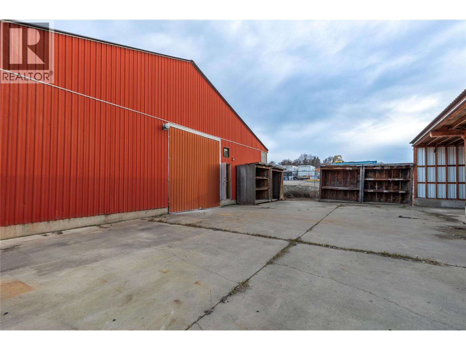 6248 Pleasant Valley Road, Vernon, British Columbia  V1B 3R3 - Photo 43 - 10373501