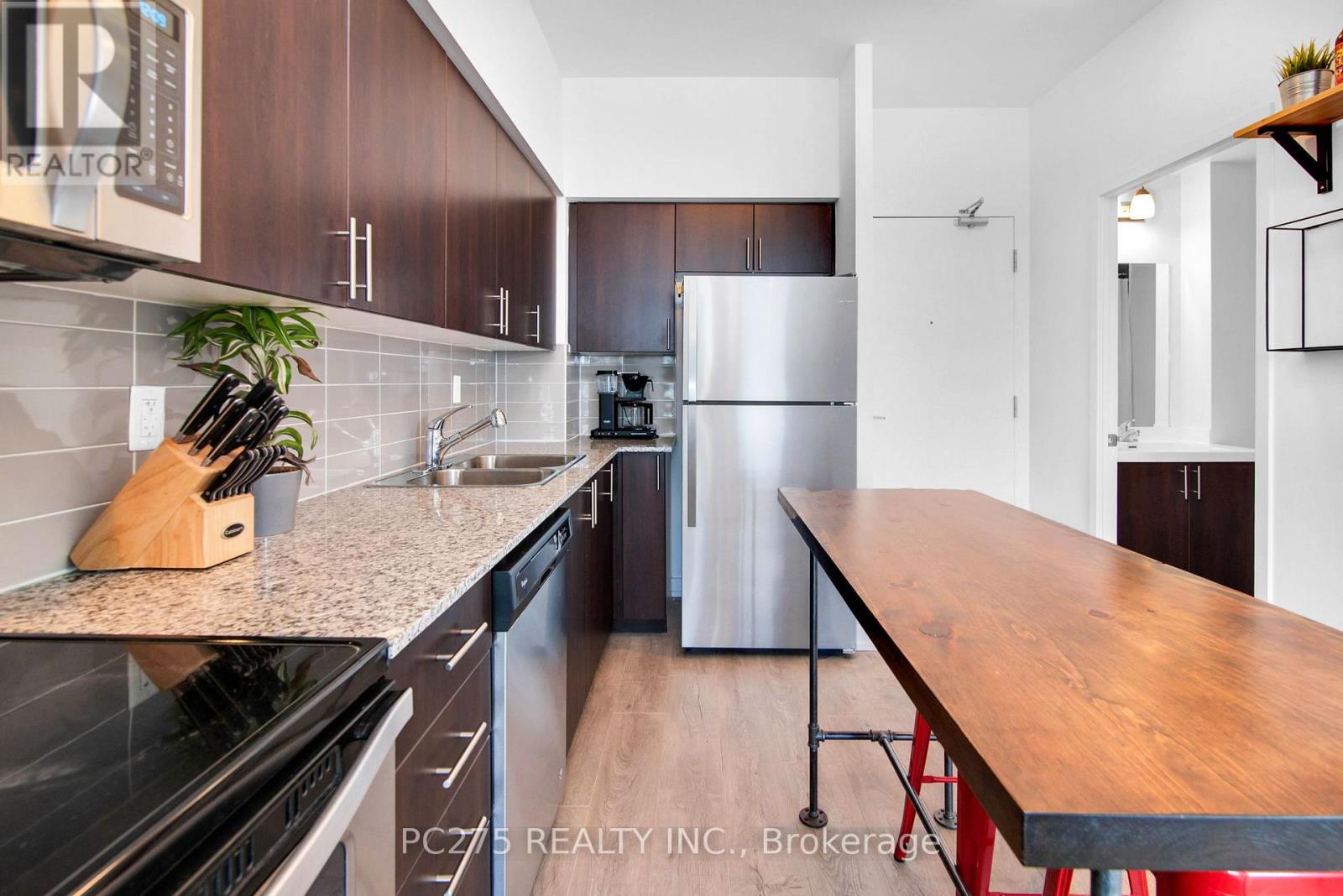 2708 - 1410 Dupont Street, Toronto, Ontario  M6H 0B6 - Photo 9 - W12765860