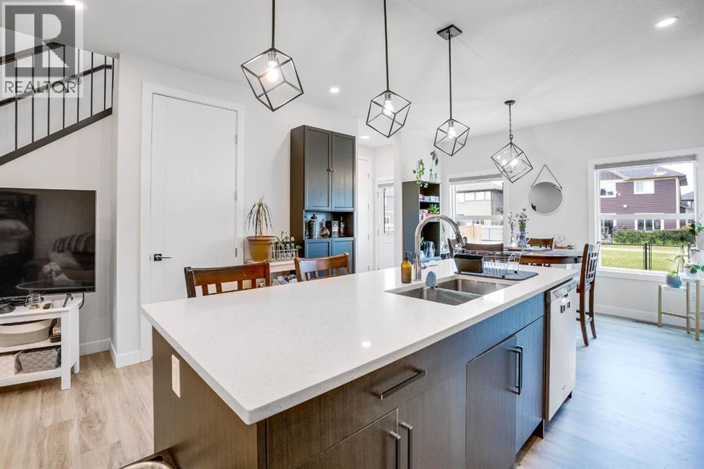 28 Midtown Close Sw, Airdrie, Alberta  T4B 5G9 - Photo 10 - A2277696