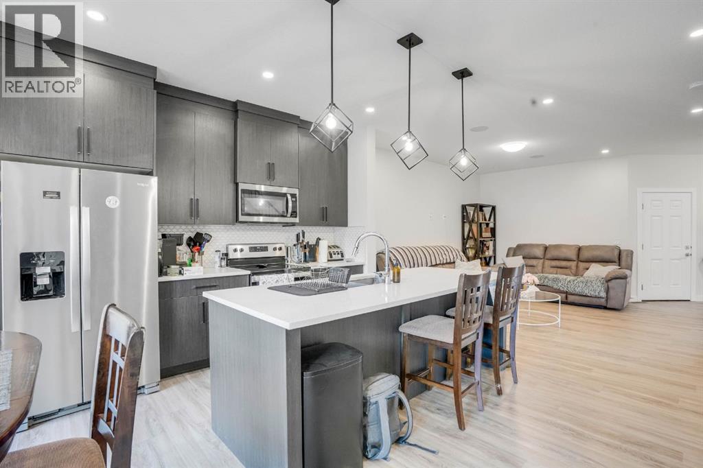 28 Midtown Close Sw, Airdrie, Alberta  T4B 5G9 - Photo 12 - A2277696