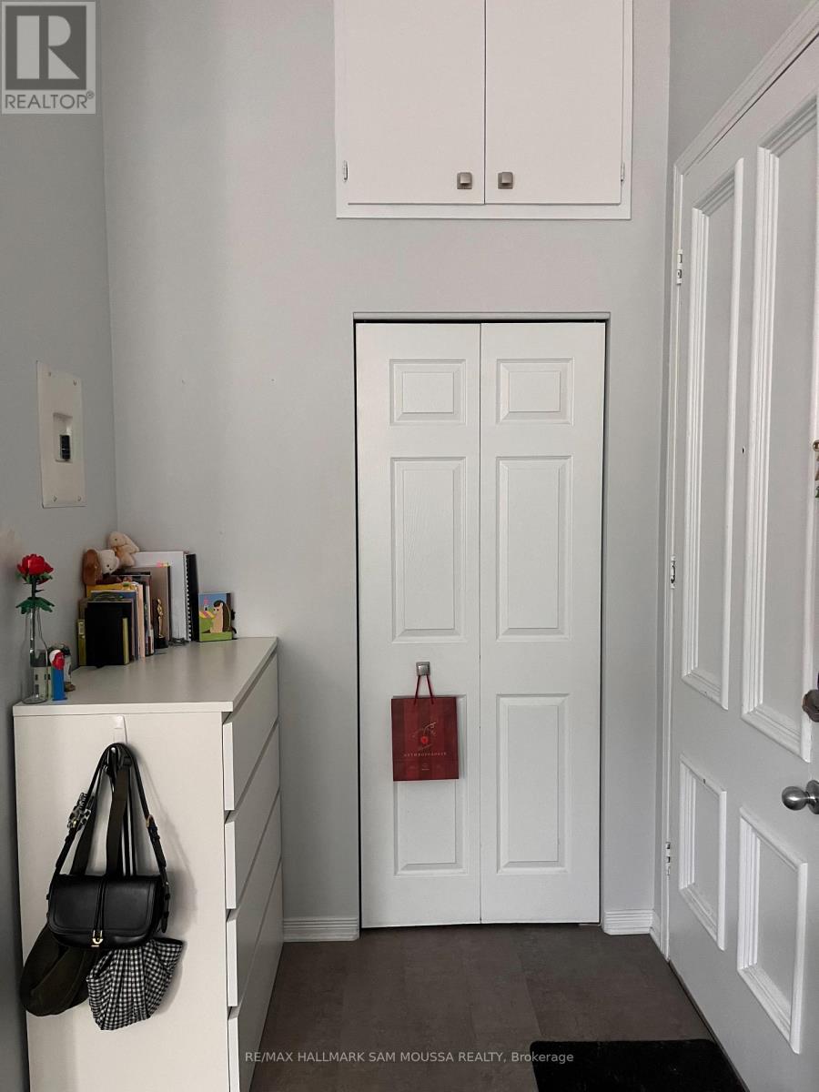 2 - 232 Cooper Street, Ottawa, Ontario  K2P 0G4 - Photo 2 - X12765898