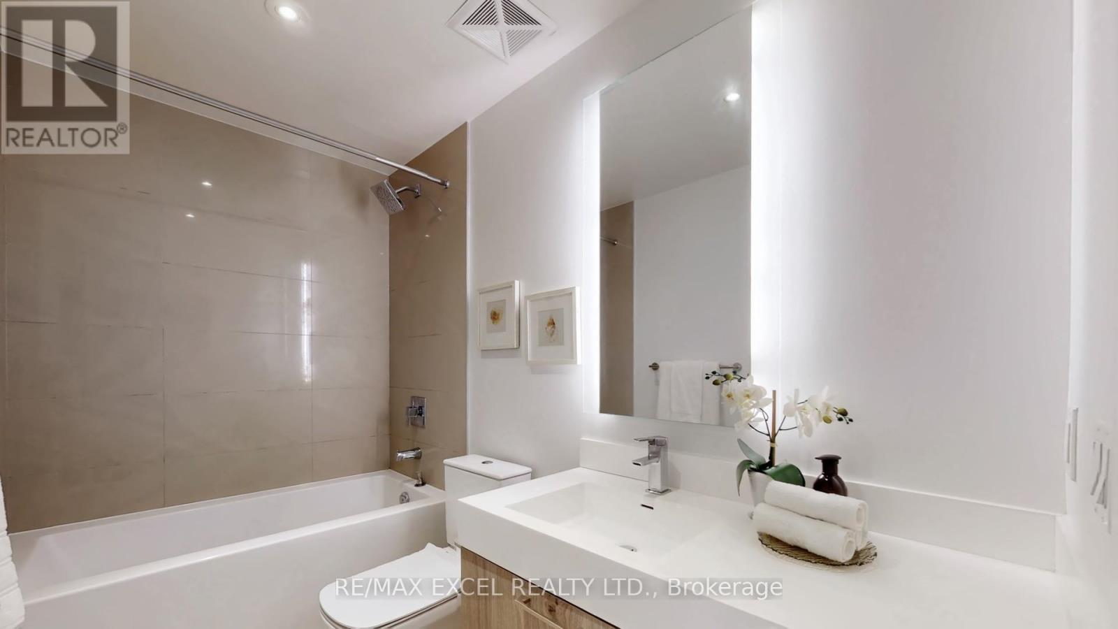 2806 - 1 Yorkville Avenue, Toronto, Ontario  M4W 1L1 - Photo 17 - C12761886