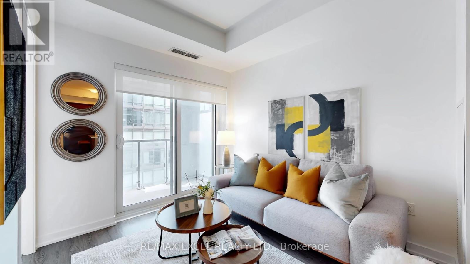 2806 - 1 YORKVILLE AVENUE, Toronto, Ontario