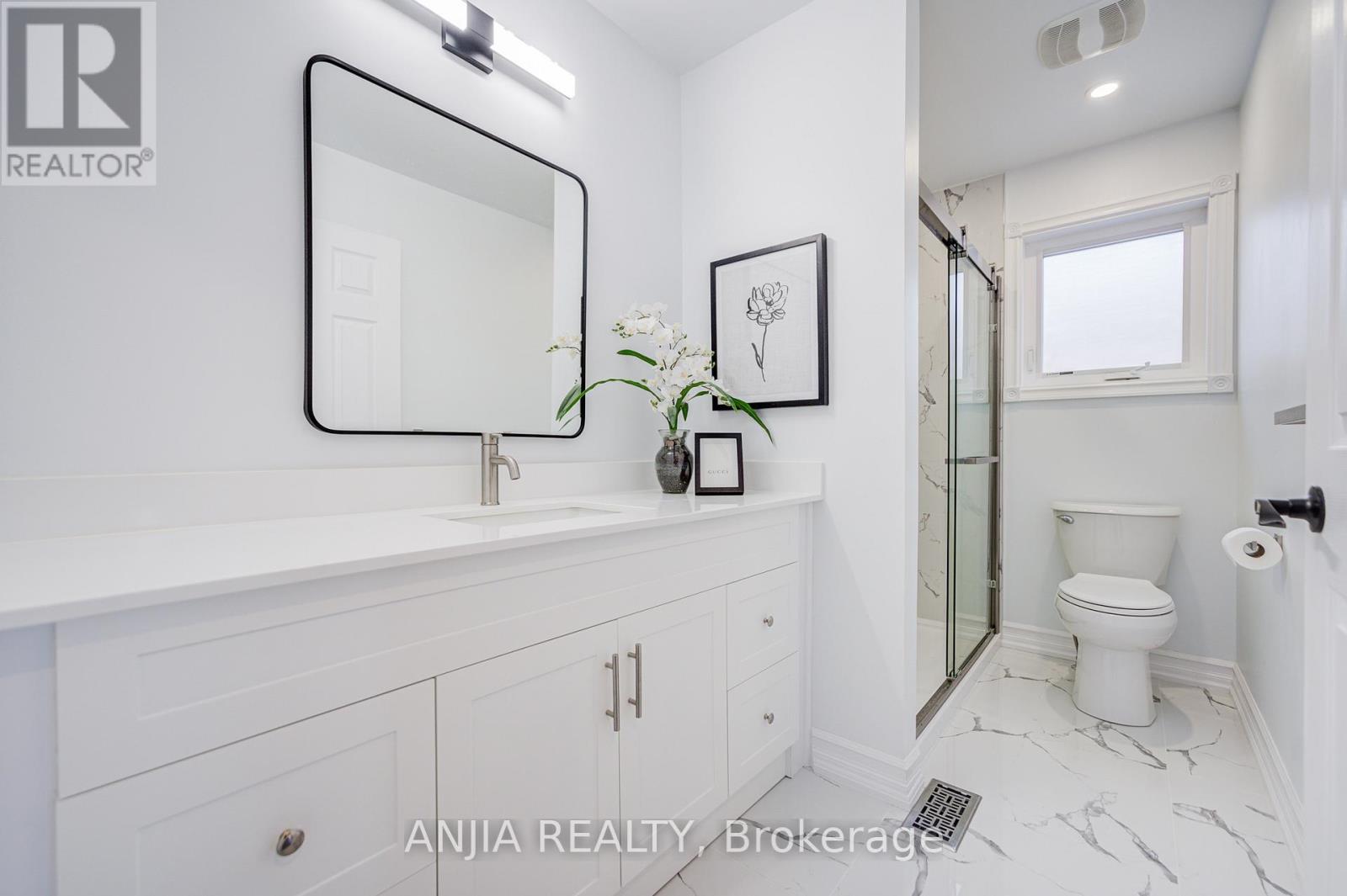 289 Hoover Park Drive, Whitchurch-Stouffville, Ontario  L4A 1K9 - Photo 38 - N12761138